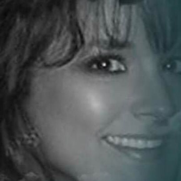 Meet your Posher, Danielle - Picture 1 of 1